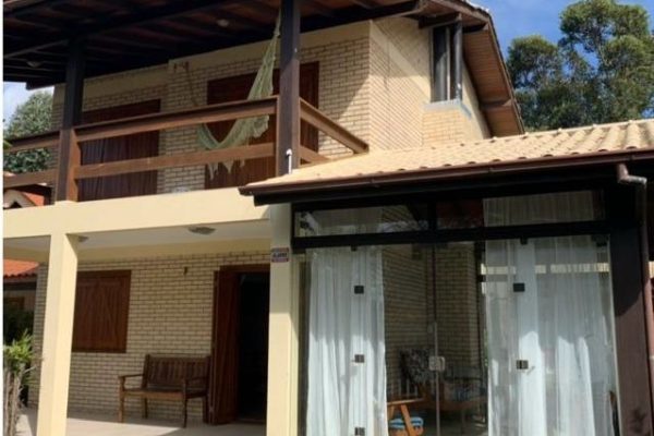 Casa  no Cond. Ibira a 150 m da lagoa
