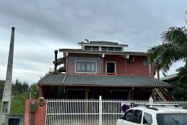 Casa Na Av. Aldo Luiz Jorge