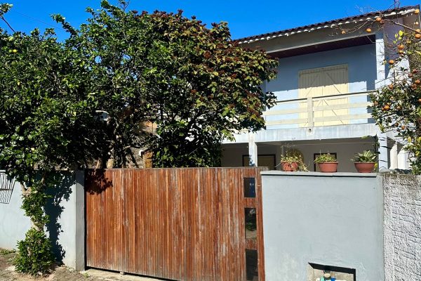 Casa na Rua Carapicu – Barra de Ibiraquera