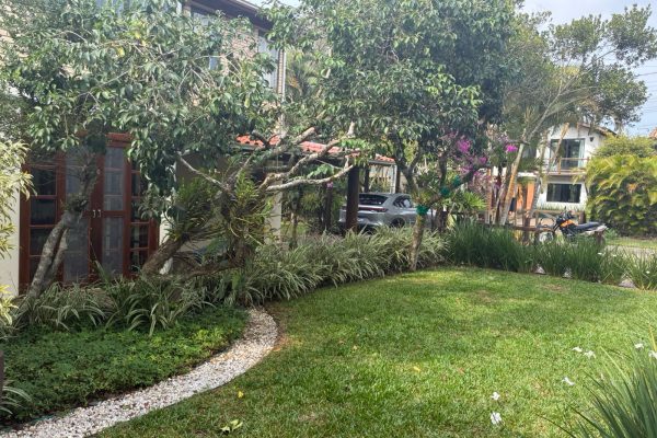 Casa a Venda Cond. Ibira 280 m²